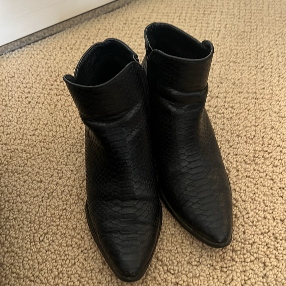 Black booties - Picture 2 of 4